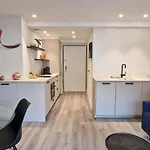 Juan 4 Prs, Clim, 300m Plage, Piscine, Parking דירה אנטיב