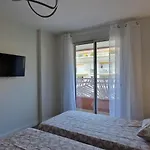 Juan 4 Prs, Clim, 300m Plage, Piscine, Parking דירה