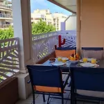 Juan 4 Prs, Clim, 300m Plage, Piscine, Parking דירה *