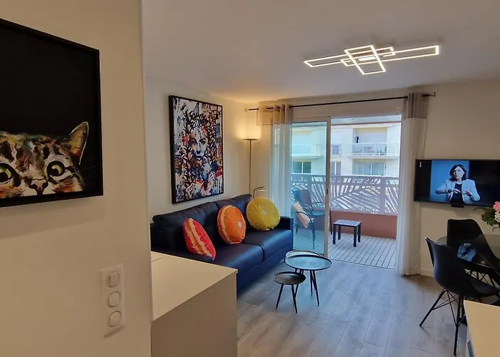 Juan 4 Prs, Clim, 300m Plage, Piscine, Parking Apartment *