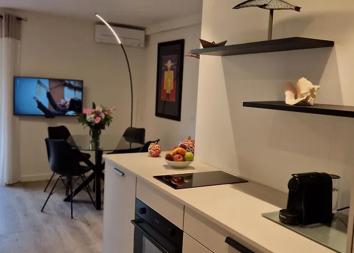 Apartment Juan 4 Prs, Clim, 300m Plage, Piscine, Parking