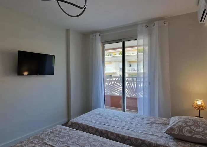 Juan 4 Prs, Clim, 300m Plage, Piscine, Parking Apartment