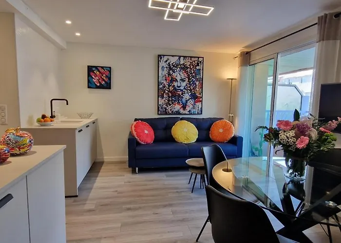 Juan 4 Prs, Clim, 300m Plage, Piscine, Parking Apartment *